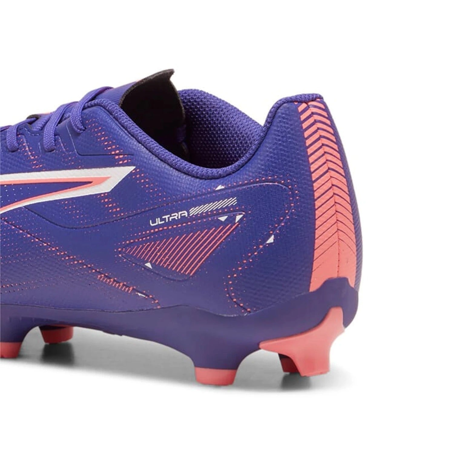 PUMA ULTRA 5 PLAY FG/AG ZAPATILLAS (TACOS-TAQUILLOS-GUAYOS) FOOTBALL | 107689 01