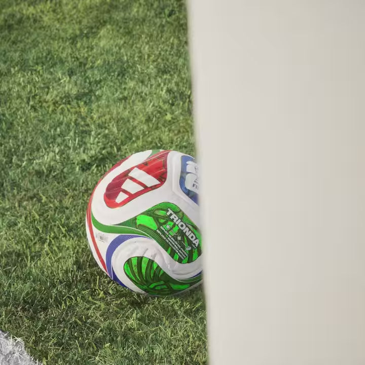 Cargar vídeo: ADIDAS FIFA WORLD CUP 26 MINI TRIONDA BALL FOOTBALL | JD8034